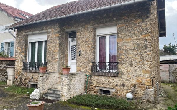 Maison à vendre    2 pièces •  Saint-Maur-des-Fossés