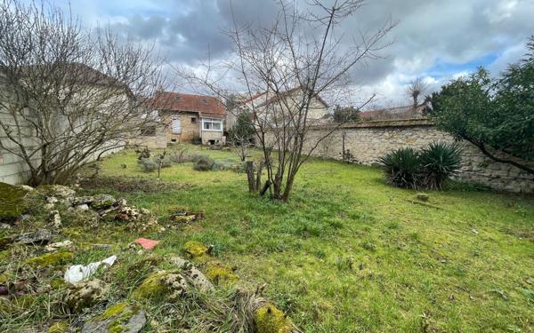 Maison à vendre    2 pièces •  Saint-Maur-des-Fossés