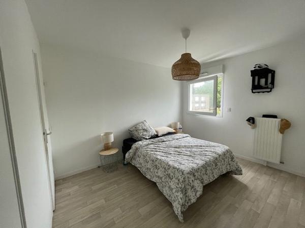 JOLI TYPE 2 au calme avec balcon et 2 stationnements