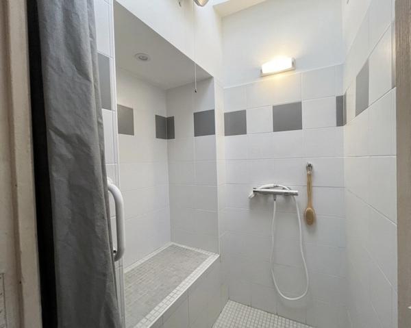 Maison à vendre 108 600 € Nizas 6 p 93 m² DPE C