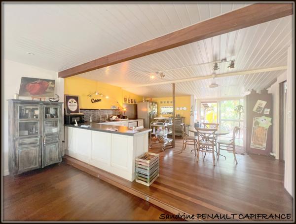 A VENDRE A KOUROU (GUYANE FRANCAISE) UNE BELLE MAISON T4 de 105 m² - TERRAIN DE 291 m² AU PRIX DE 215 000 €.