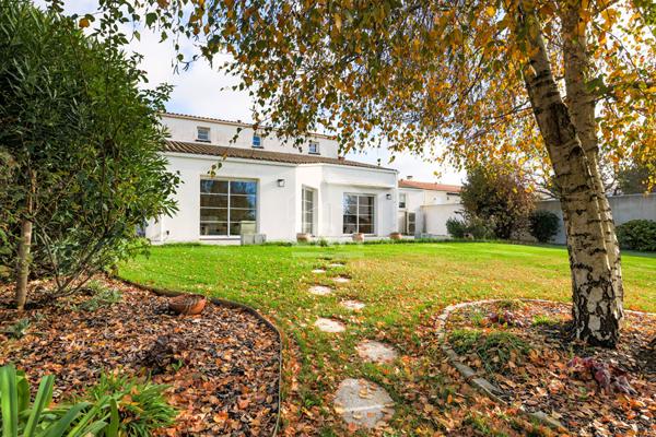Maison à vendre à Puilboreau - 5 pièces, 4 chambres, 690 000 €