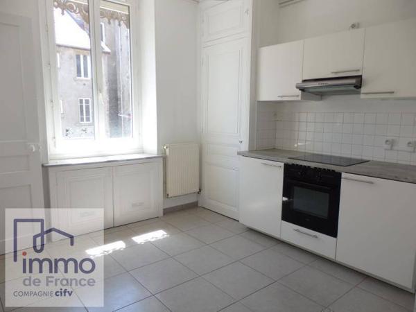 A LOUER ! APPARTEMENT T2 EN CENTRE VILLE