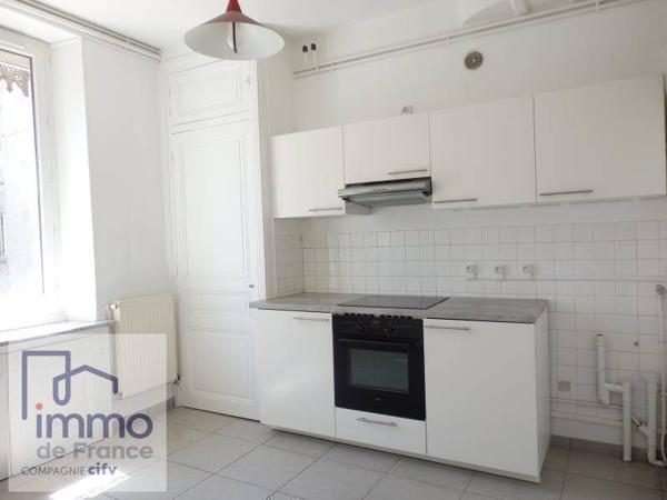 A LOUER ! APPARTEMENT T2 EN CENTRE VILLE