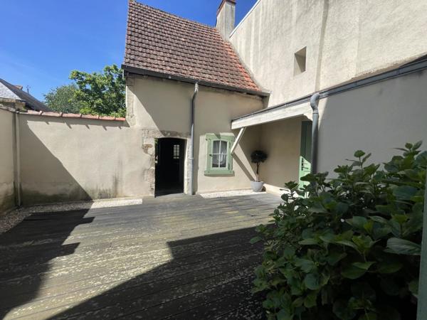 Vente Maison230 m² - 10 Pièces - LIGNIERES (18160)