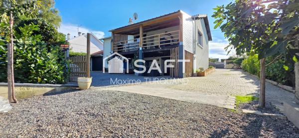 Pavillon sur sous-sol, 153m², 4 chambres, 945m² de terrain, 2 garages.