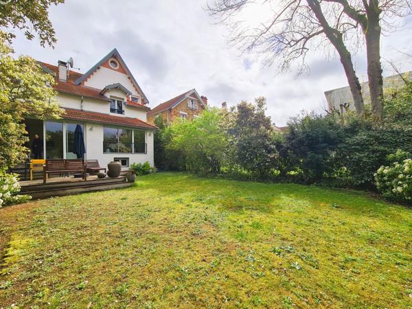 Vente Maison251 m² - 6 Pièces - LE PECQ (78230)