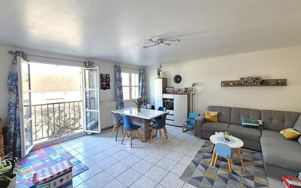 Appartement à vendre    3 pièces • 64,50 m2 Brie-Comte-Robert