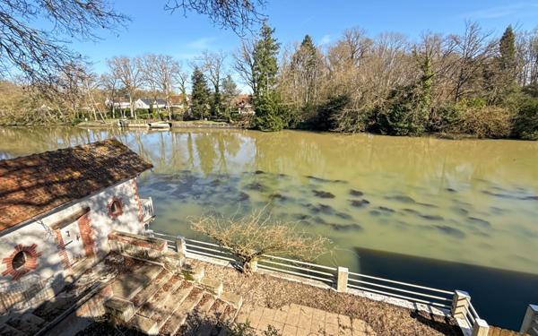 Maison à vendre    8 pièces • 369,55 m2 Olivet