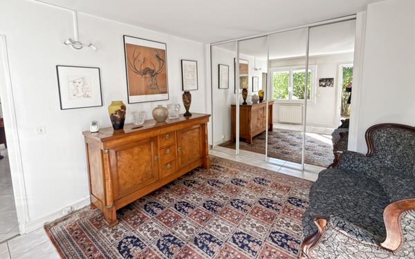 Maison à vendre    8 pièces • 369,55 m2 Olivet