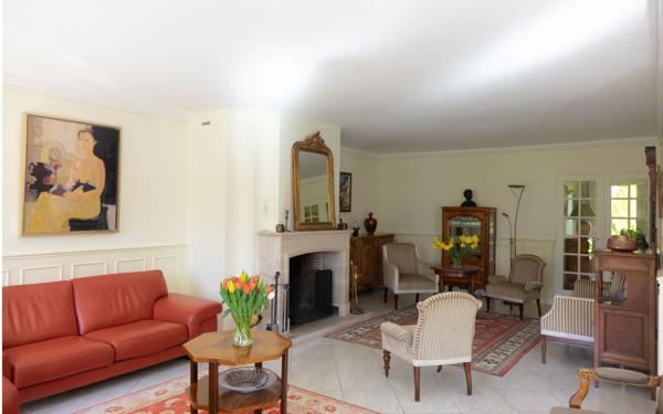 Maison à vendre    8 pièces • 369,55 m2 Olivet