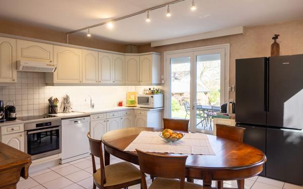 Maison à vendre    8 pièces • 369,55 m2 Olivet