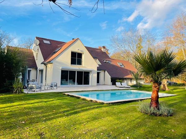 Maison Lamorlaye 10 pièce(s) 292 m2