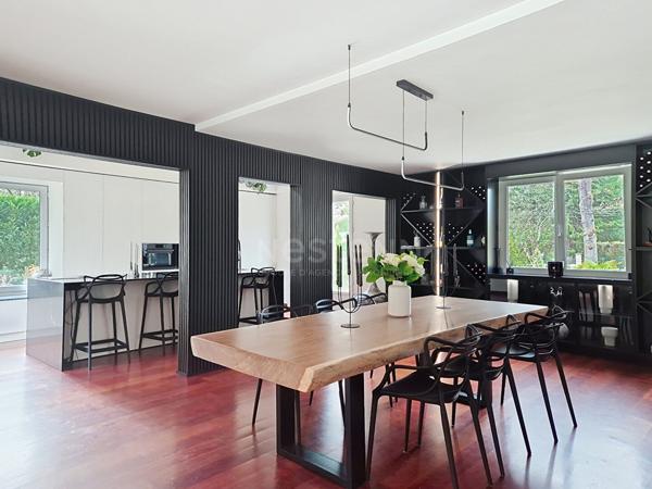 Maison Lamorlaye 10 pièce(s) 292 m2