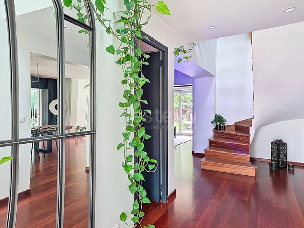 Maison Lamorlaye 10 pièce(s) 292 m2