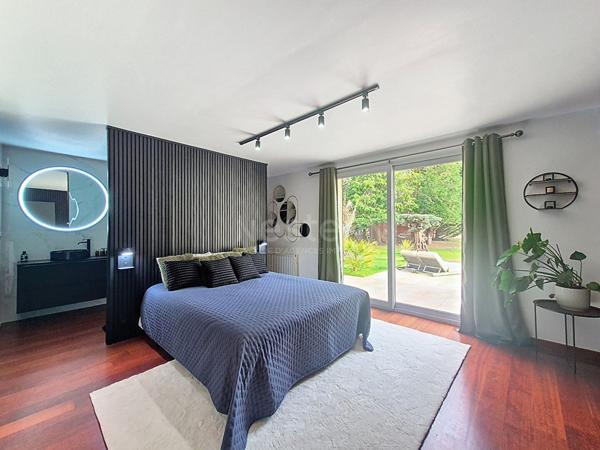 Maison Lamorlaye 10 pièce(s) 292 m2