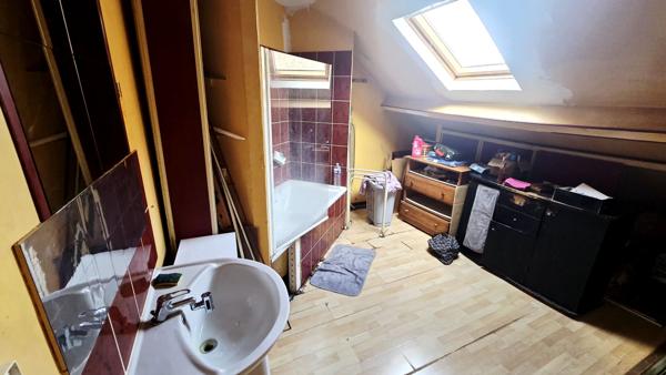 Baisse de Prix !  SAINT QUENTIN Maison 2 pièce(s) 60 m2 avec courette