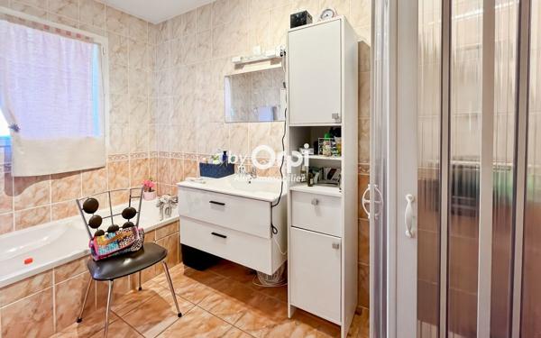 Maison à vendre    4 pièces •  Montmarault