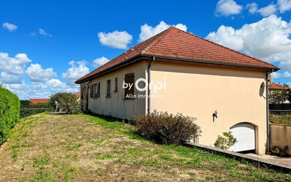 Maison à vendre    4 pièces •  Montmarault