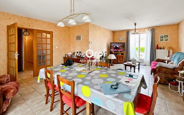 Maison à vendre    4 pièces •  Montmarault