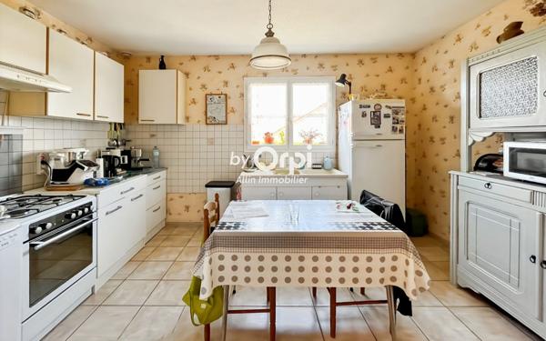 Maison à vendre    4 pièces •  Montmarault