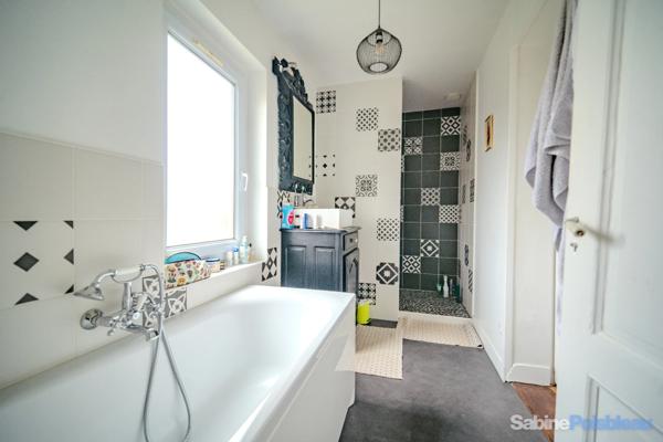 Maison à vendre à Saumur 49400 - centre ville - 4 ou 5 chambres - 171 m² Habitable - Dépendance - Jardin