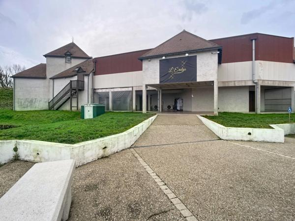 Local festif à vendre entre Amboise et Blois