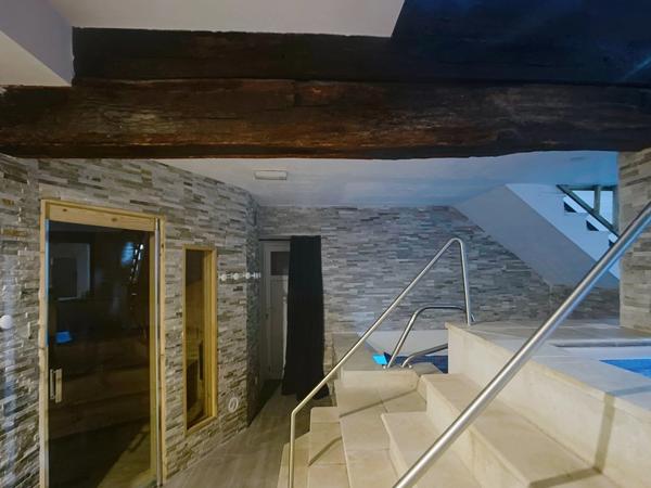 Local festif à vendre entre Amboise et Blois