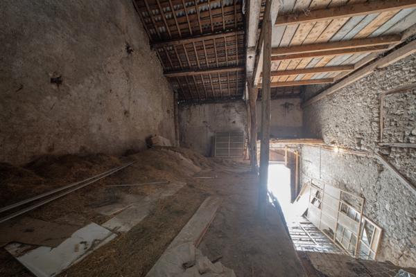 Maison à vendre 6 pièces LANCRANS (01)