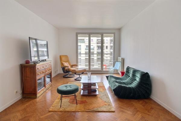 Suresnes Appartement Familial 3 pièces 66 m² avec balcon 8m² , cave et box.