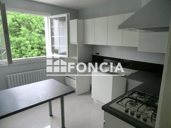 Location Appartement 4 pièces 79.5 m² - 11 ROUTE DE JARRET Lourdes 65100