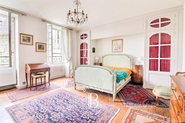 Brive-la-Gaillarde, Maison de ville 5 Chambres -  230 m² à vendre