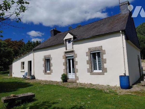 Maison en pierre à vendre à Crédin (56580) - Terrain constructible et divisible - Fort potentie...