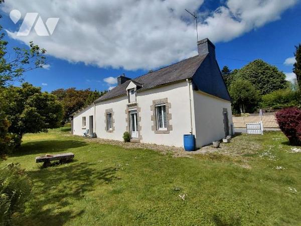 Maison en pierre à vendre à Crédin (56580) - Terrain constructible et divisible - Fort potentie...