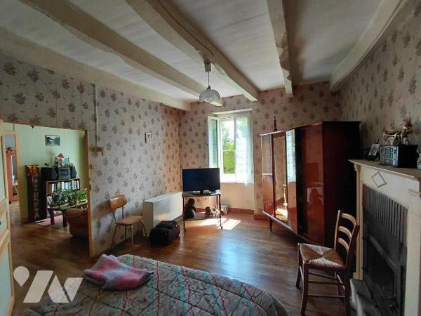 Maison en pierre à vendre à Crédin (56580) - Terrain constructible et divisible - Fort potentie...