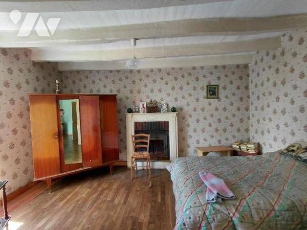 Maison en pierre à vendre à Crédin (56580) - Terrain constructible et divisible - Fort potentie...