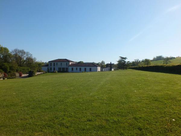 Propriété à vendre 17 pièces proche de SEMUR EN AUXOIS (21)