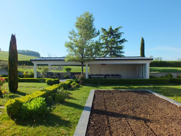 Propriété à vendre 17 pièces proche de SEMUR EN AUXOIS (21)