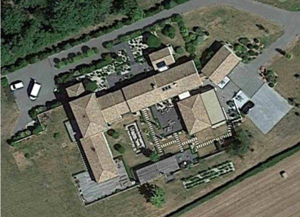 Propriété à vendre 17 pièces proche de SEMUR EN AUXOIS (21)