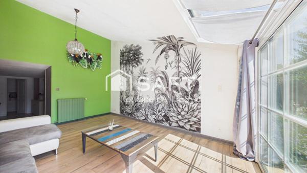 Maison pleine de charme avec jardin.