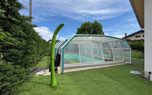 Maison à vendre    10 pièces • 187 m2 Ville-la-Grand