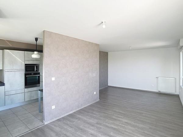 Appartement à vendre Angers, 3 chambres, dernier étage avec ascenseur, deux terrasses, double box