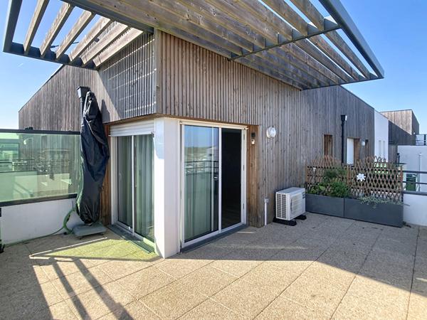 Appartement à vendre Angers, 3 chambres, dernier étage avec ascenseur, deux terrasses, double box