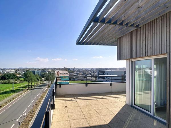 Appartement à vendre Angers, 3 chambres, dernier étage avec ascenseur, deux terrasses, double box