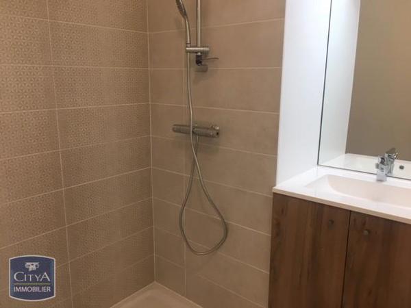 Appartement à louer 4 pièces 79.6m²