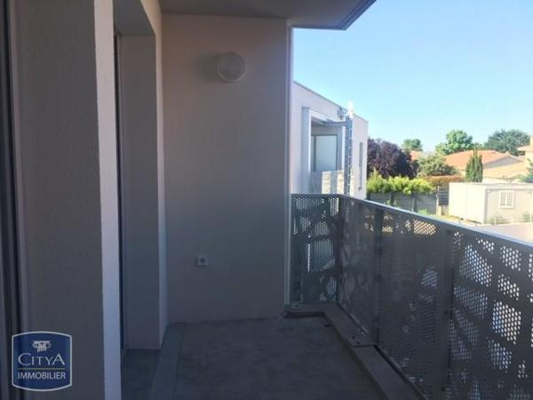 Appartement à louer 4 pièces 79.6m²