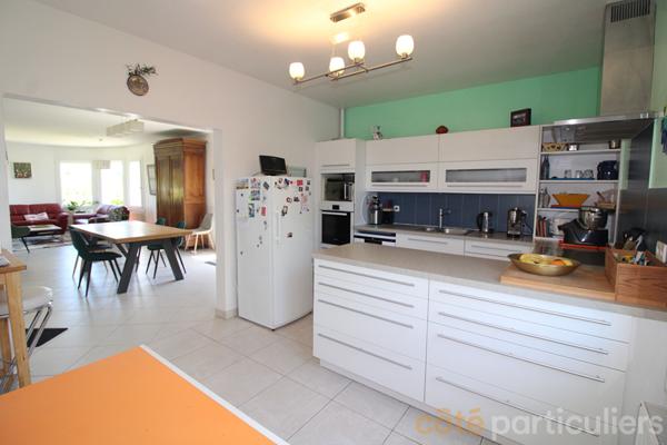 Vente
                Maison200 m² - 8 Pièces -
                    SAINT JEAN LE BLANC (45650)