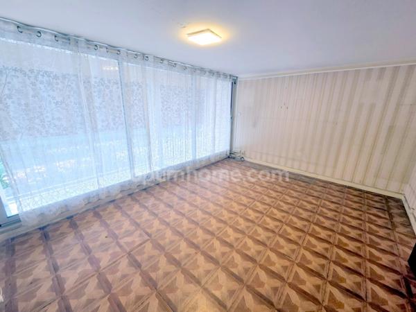 Sarcelles - Place Charcot - Appartement 3 pièces -  72 m2 - 142 000 € FAI