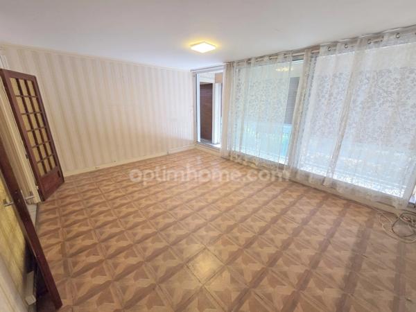 Sarcelles - Place Charcot - Appartement 3 pièces -  72 m2 - 142 000 € FAI