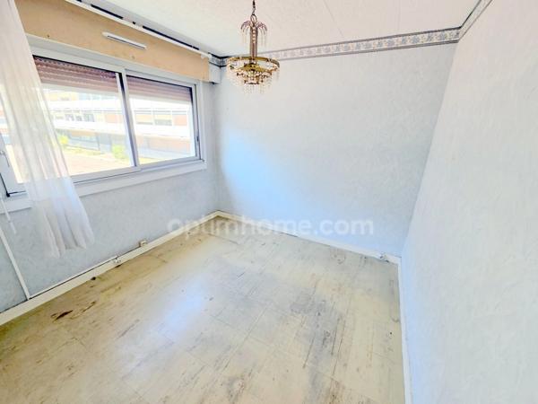 Sarcelles - Place Charcot - Appartement 3 pièces -  72 m2 - 142 000 € FAI